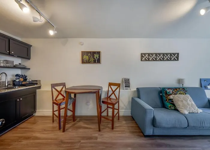 1 Min To 4th Ave & Congress, 1 Bedroom 1 Ba, Casita * Tucson