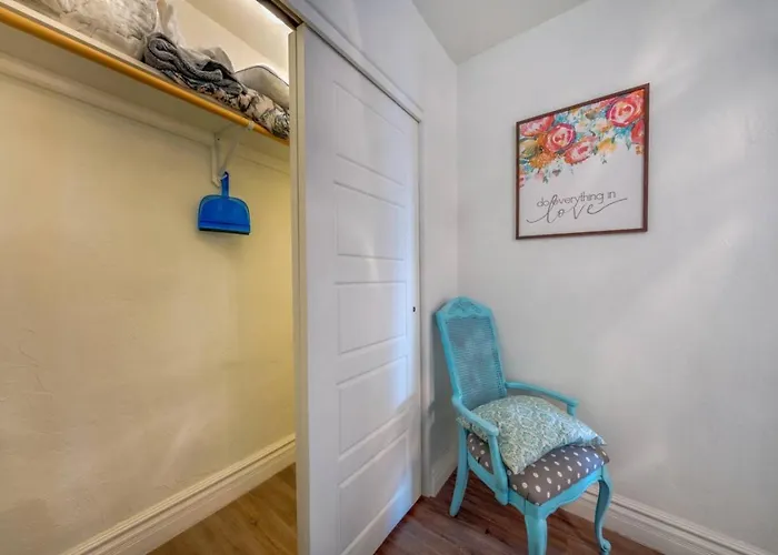 1 Min To 4th Ave & Congress, 1 Bedroom 1 Ba, Casita Tucson